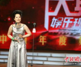 娱乐吃瓜女艺人加戏,吃瓜女艺人华丽加戏,揭秘幕后故事